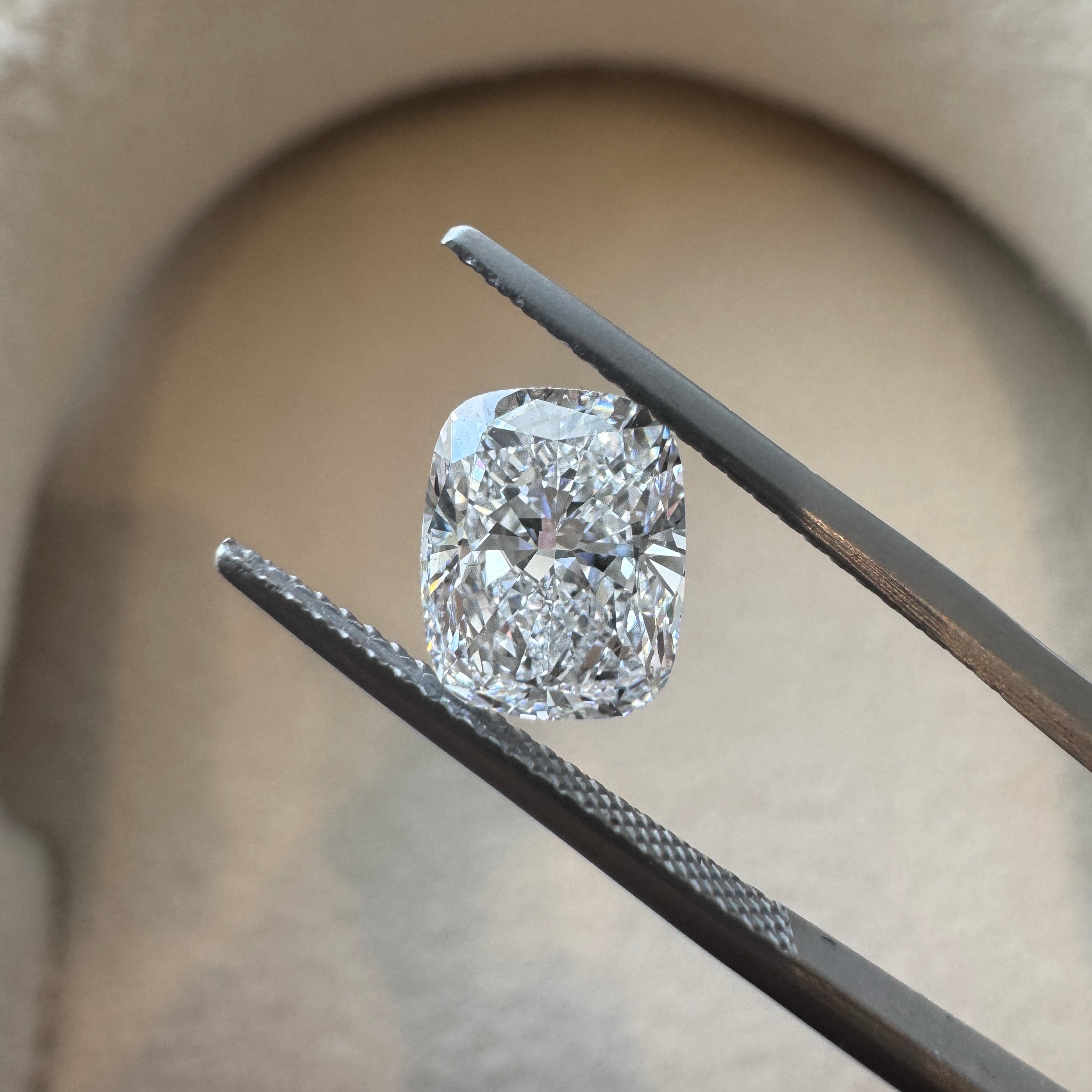 Lab Diamond - Elongated Cushion 2.71 ct E VS1