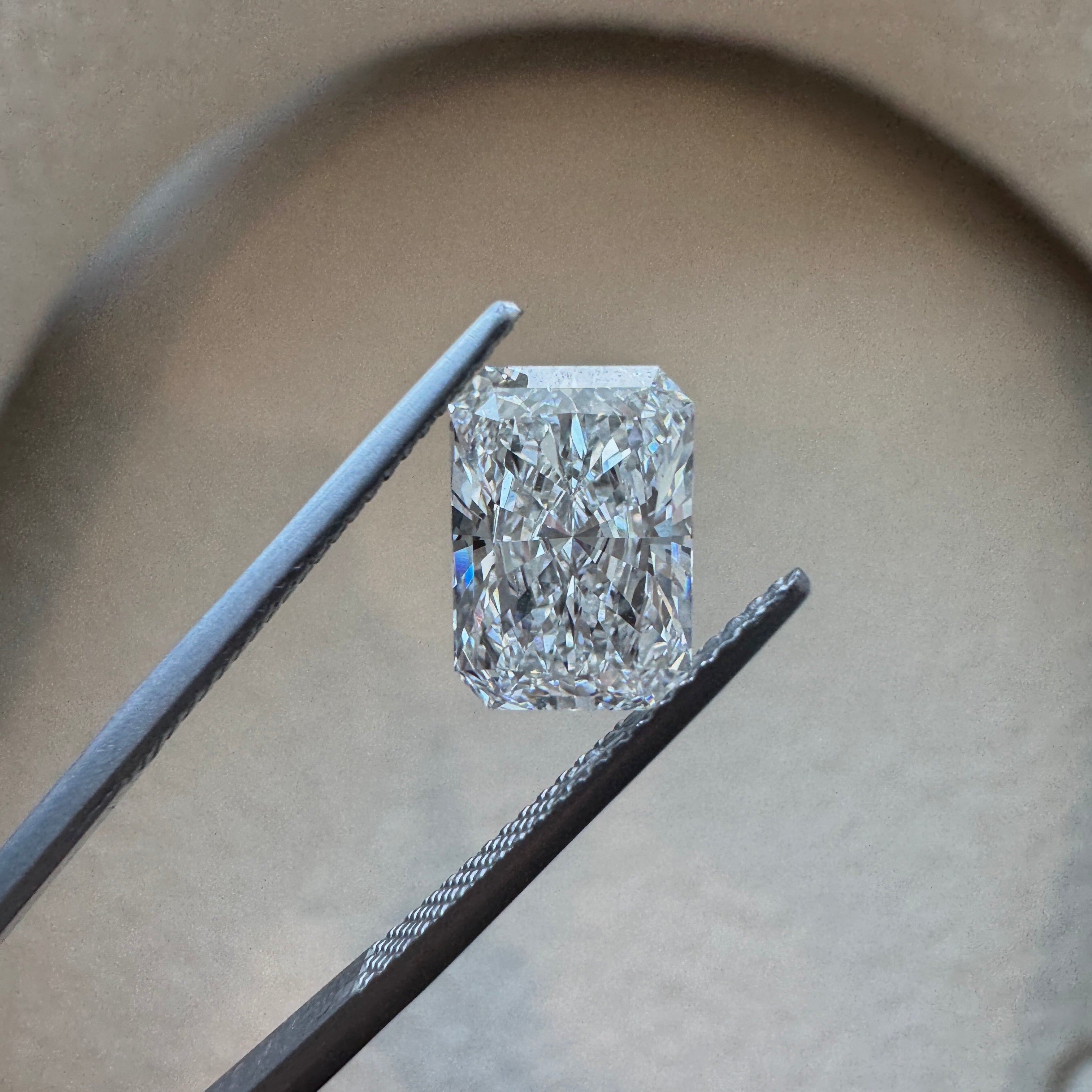 Lab Diamond - Radiant 2.85 ct E VS1