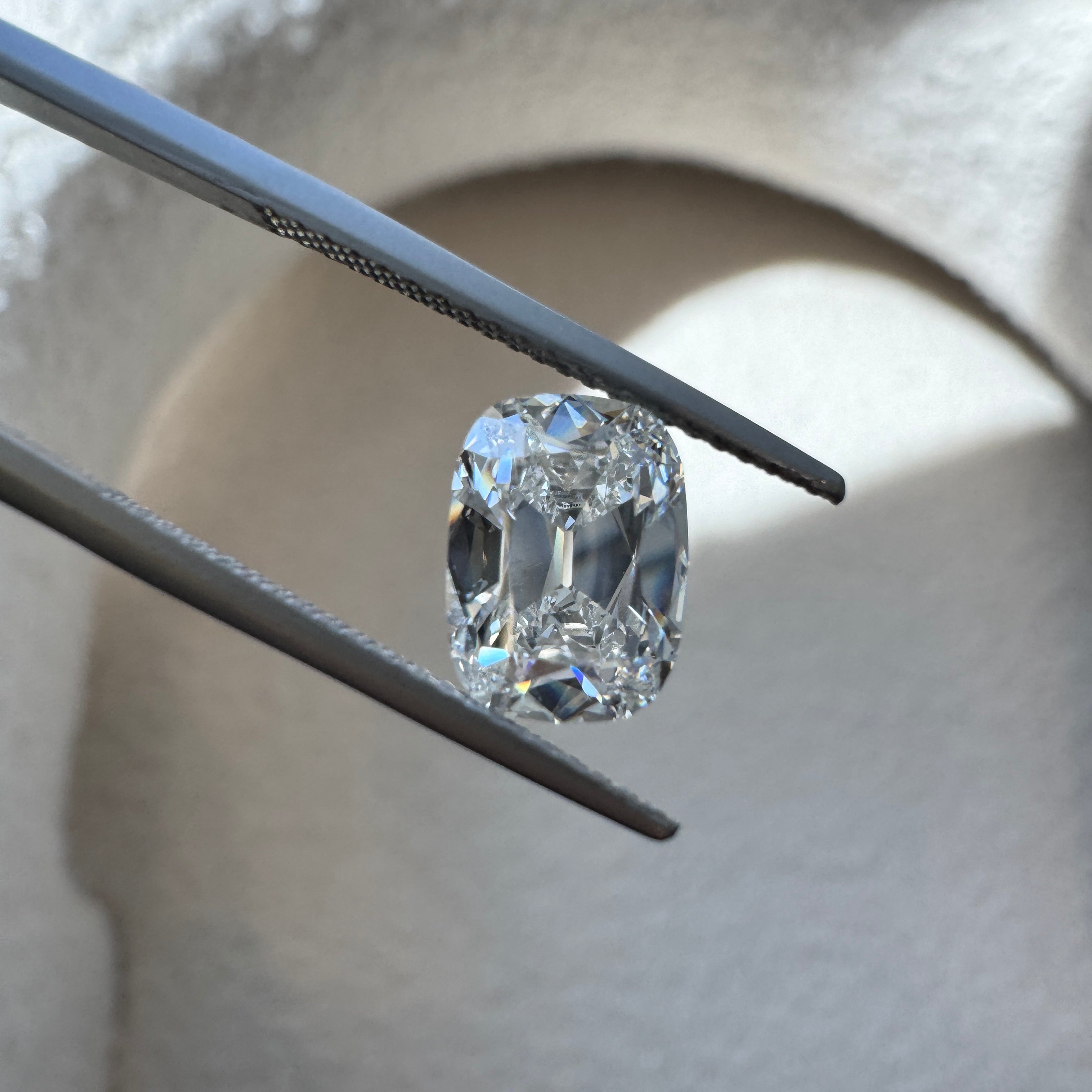 Lab Diamond - Antique (OMC) Cushion 2.38 CT E VVS2