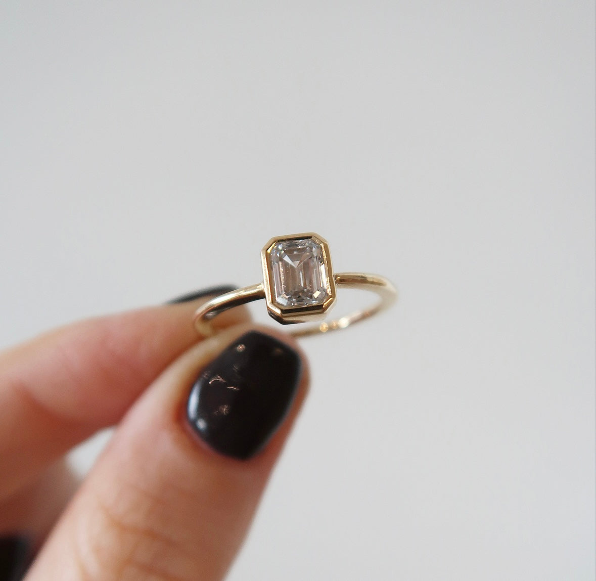 Promise Bezel - Emerald Cut