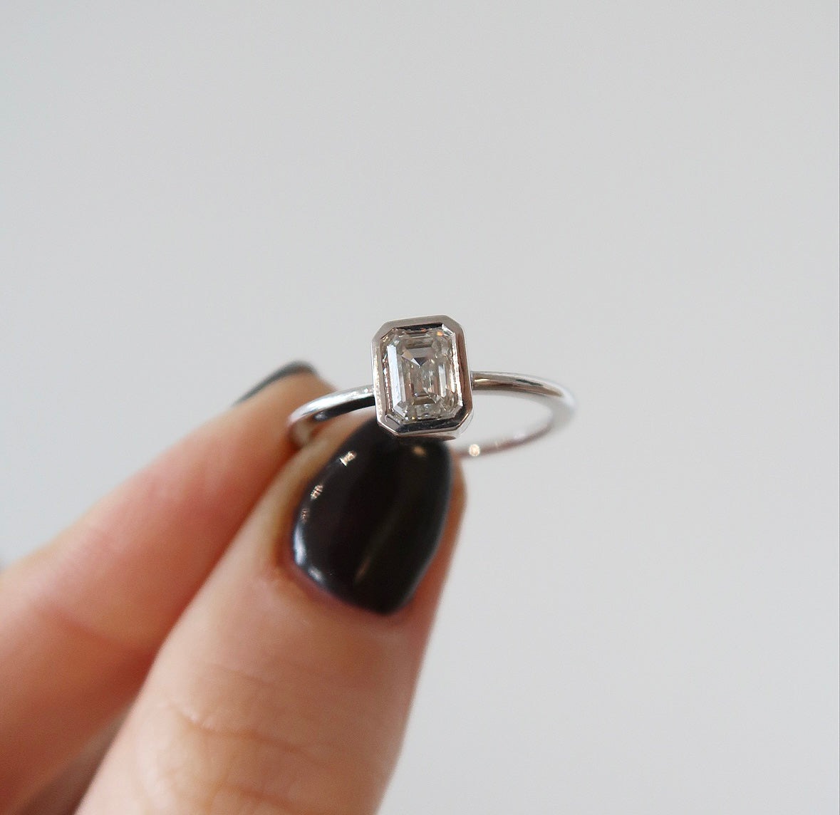 Promise Bezel - Emerald Cut