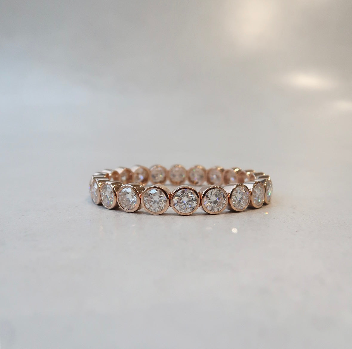 Stretchy Bezel Bracelet - Round