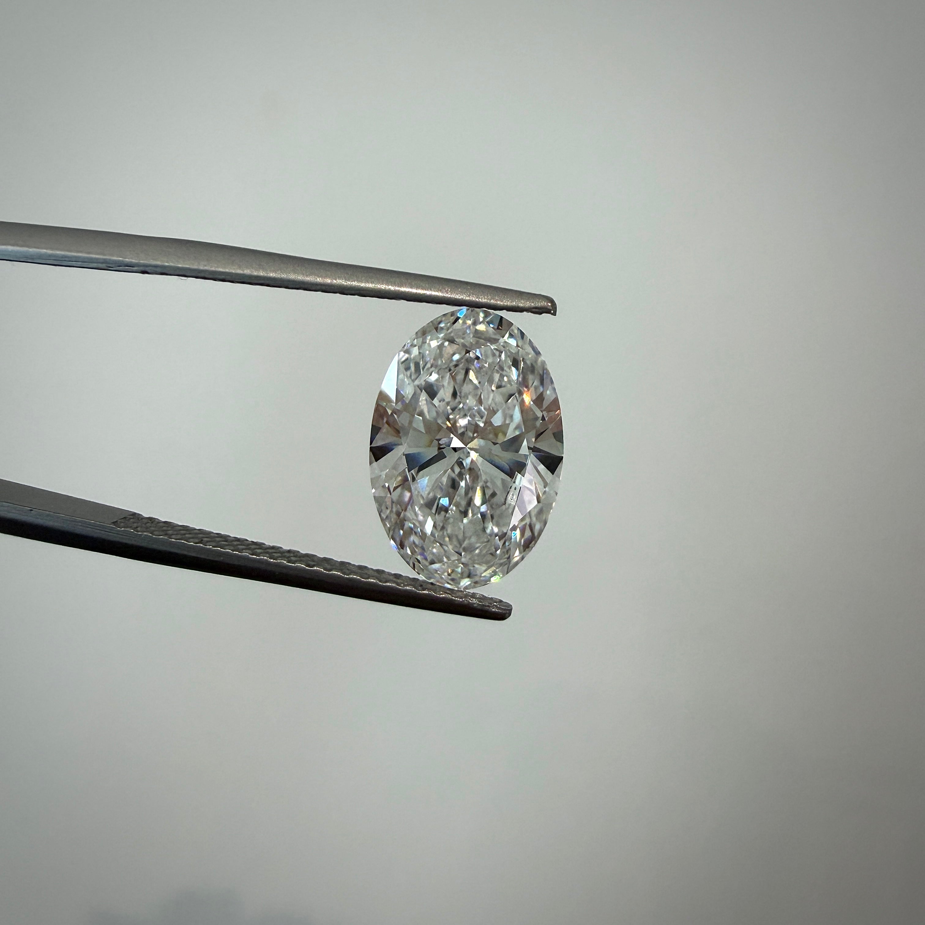 Lab Diamond - Oval 3.92 ct E VS1
