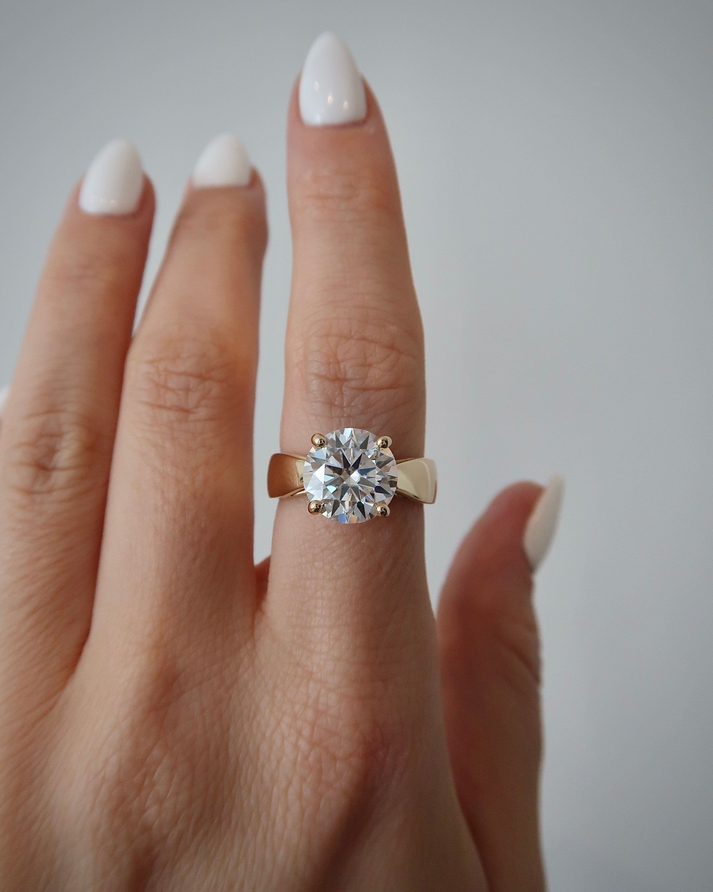 READY: 4 ct Round Pheobe Wide Band Engagement Ring