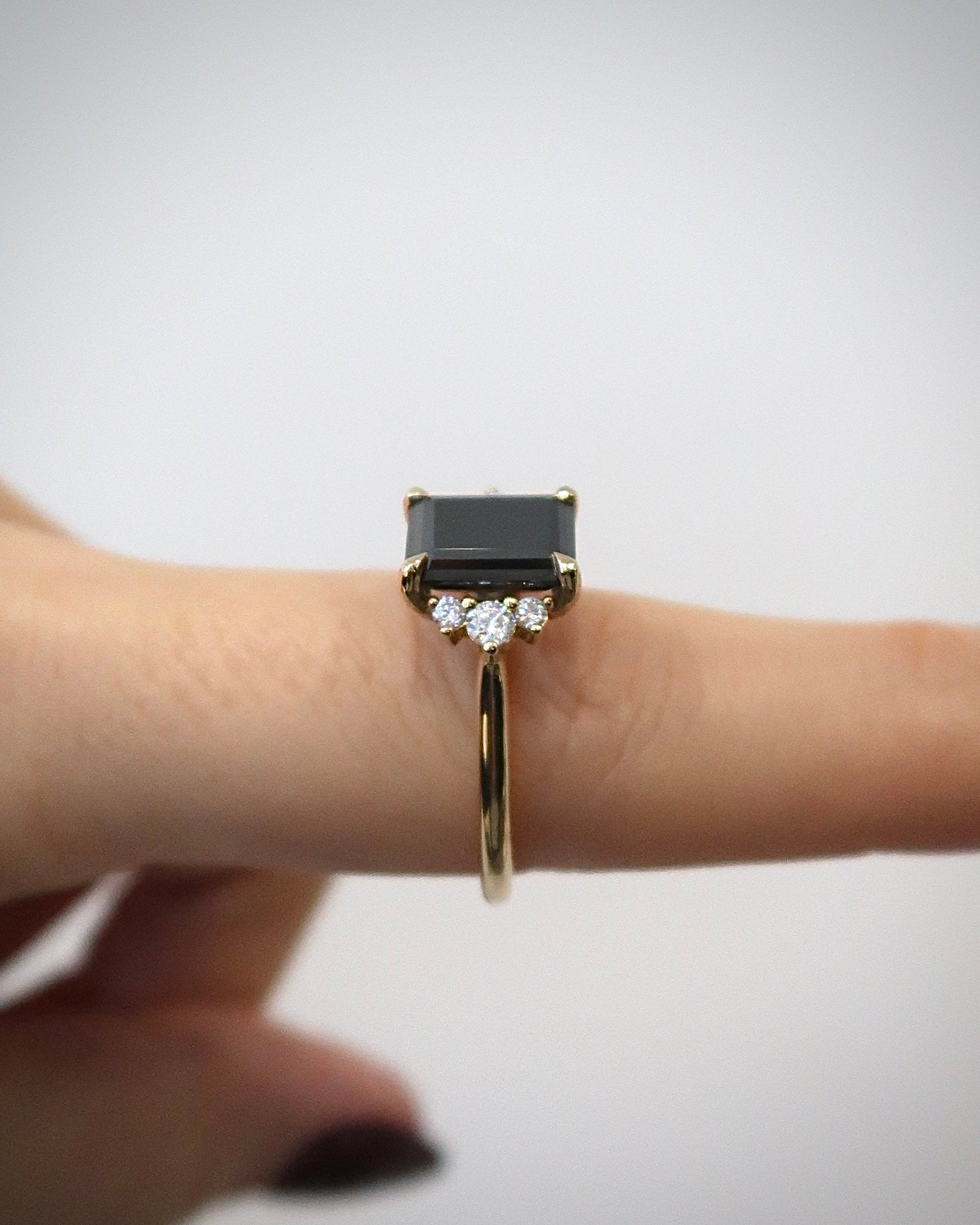 READY: Black Moissanite - Radiant Cut Psyhke