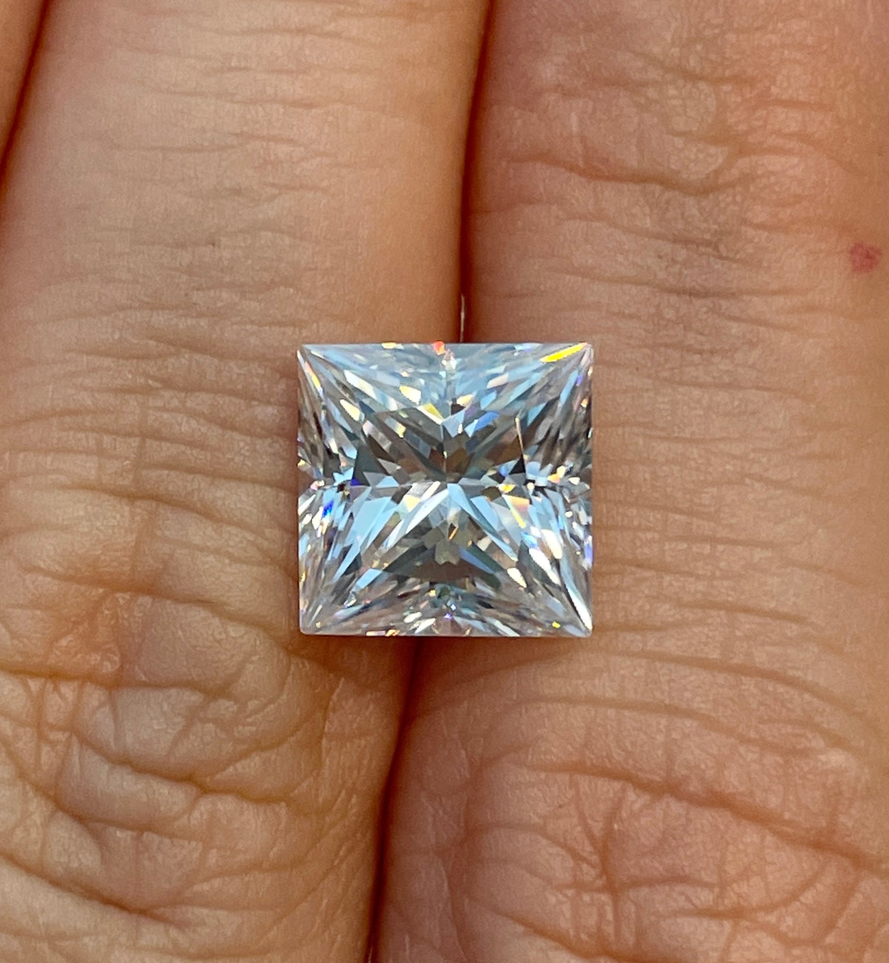 SHEER BRILLIANCE ™ - Princess Cut