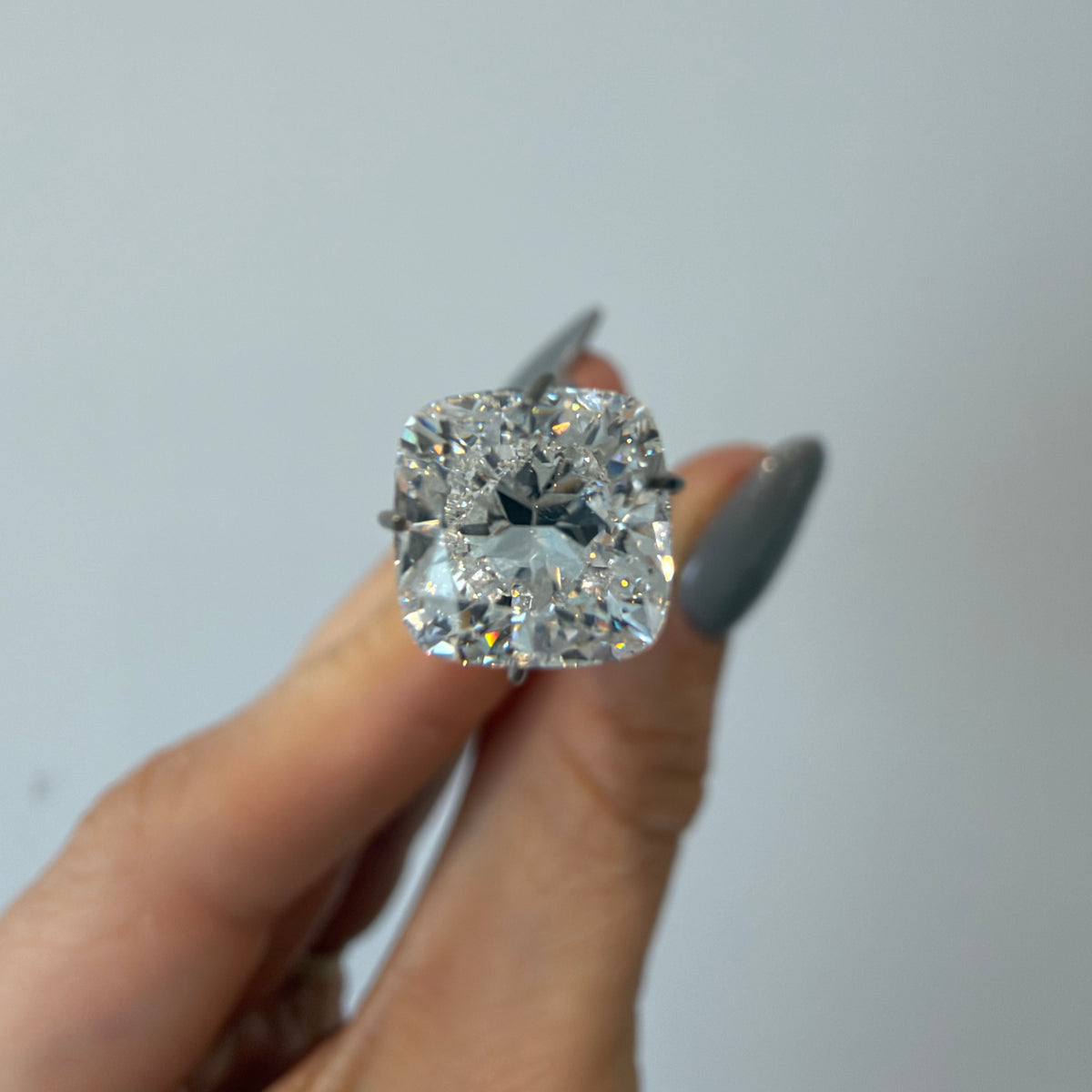 Lab Diamond - Cushion 2.08 ct D VVS1