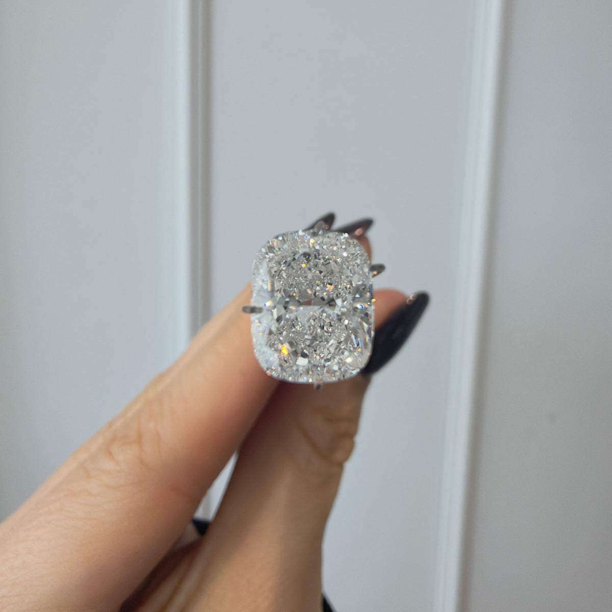 Lab Diamond - Elongated Cushion 3.03 ct E VS1