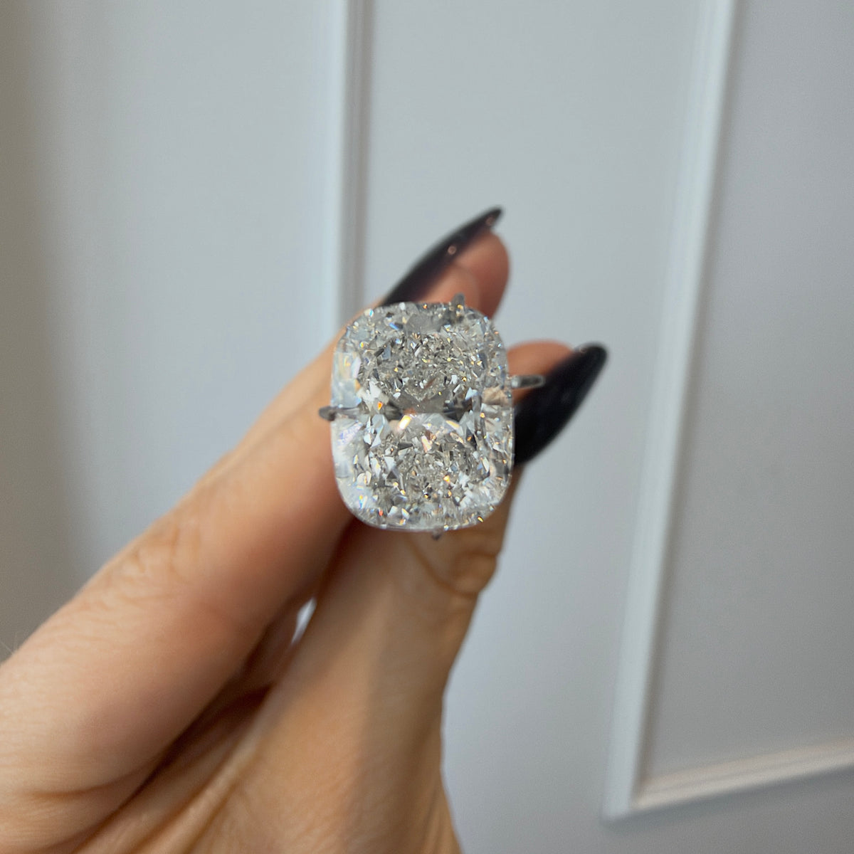 Lab Diamond - Elongated Cushion 3.04 ct E VS1