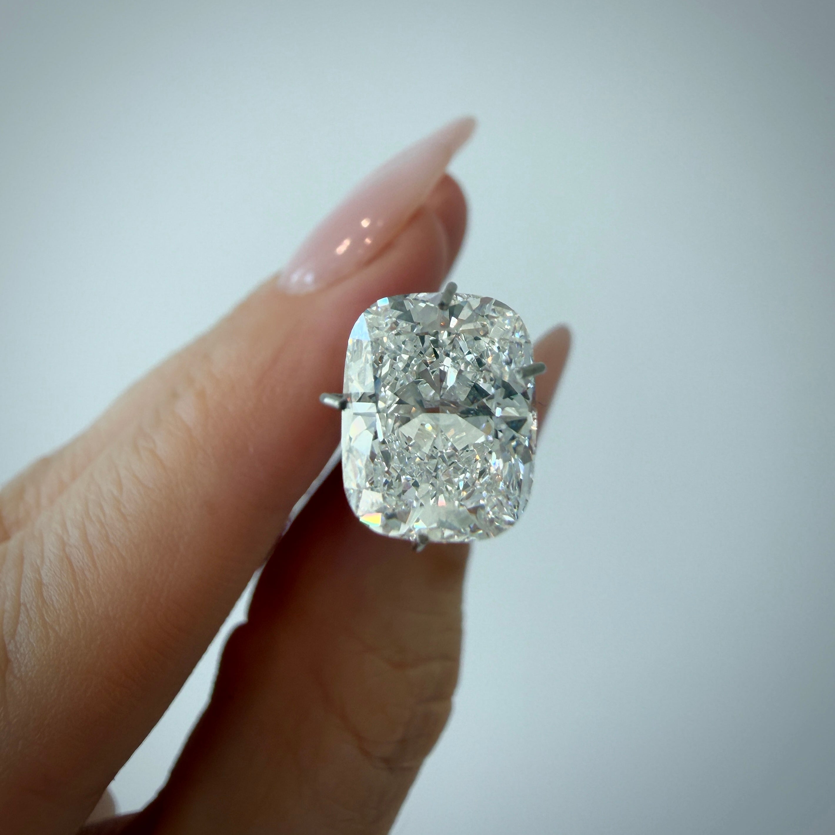 Lab Diamond - Elongated Cushion 3.06 ct E VVS2