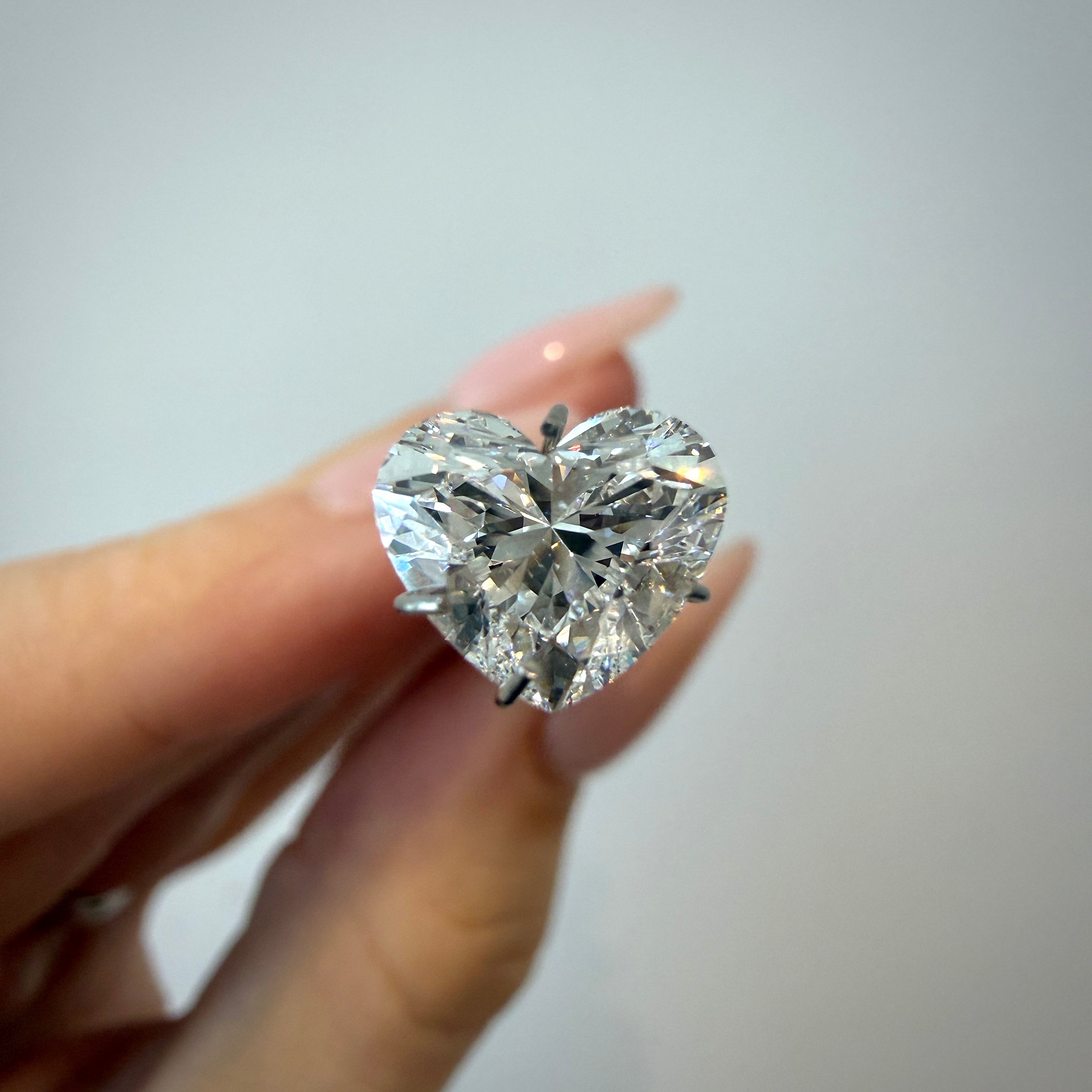 Lab Diamond - Heart Cut 2.05 ct E VVS1