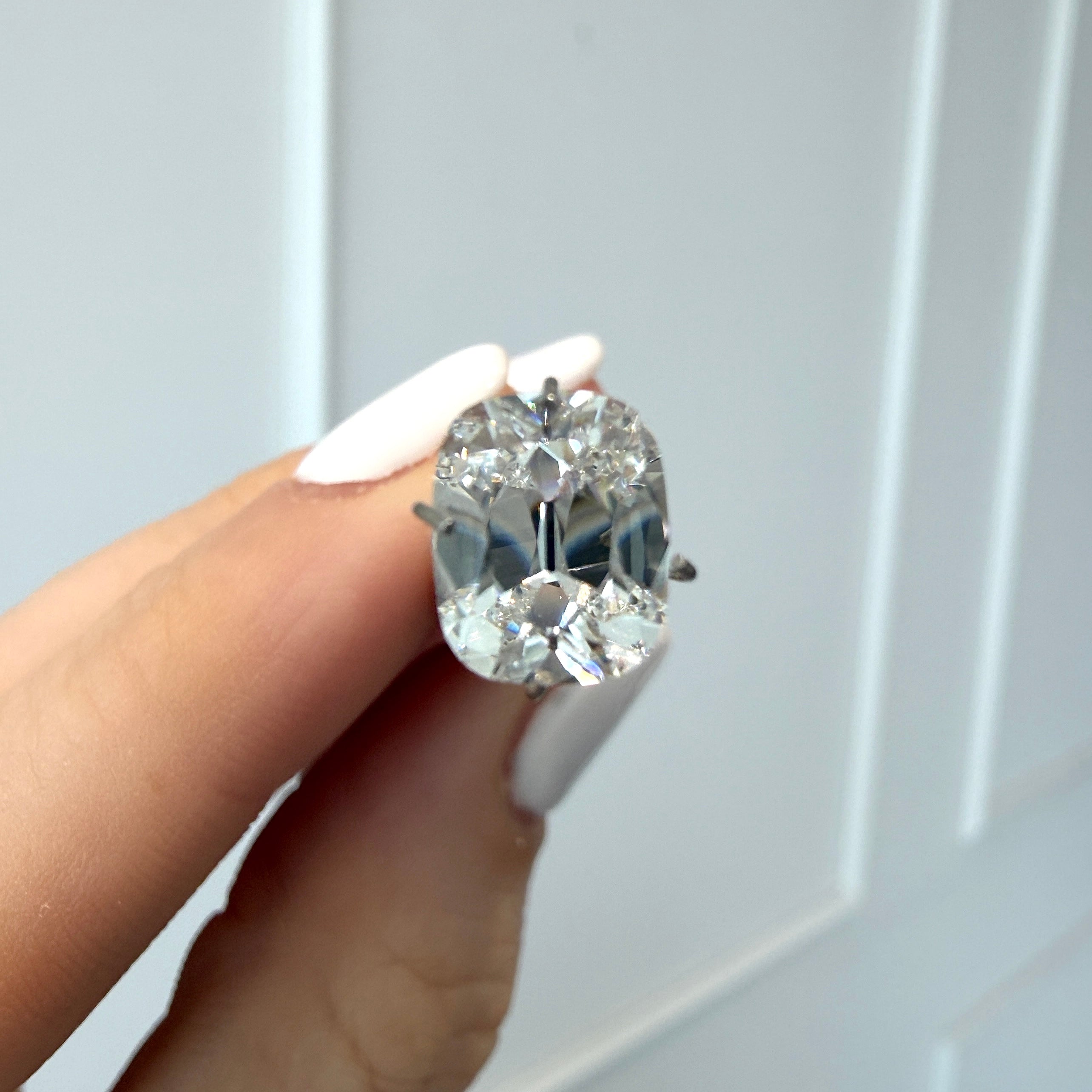 Lab Diamond - Antique Cushion (OMC) 2.05 ct F VS1