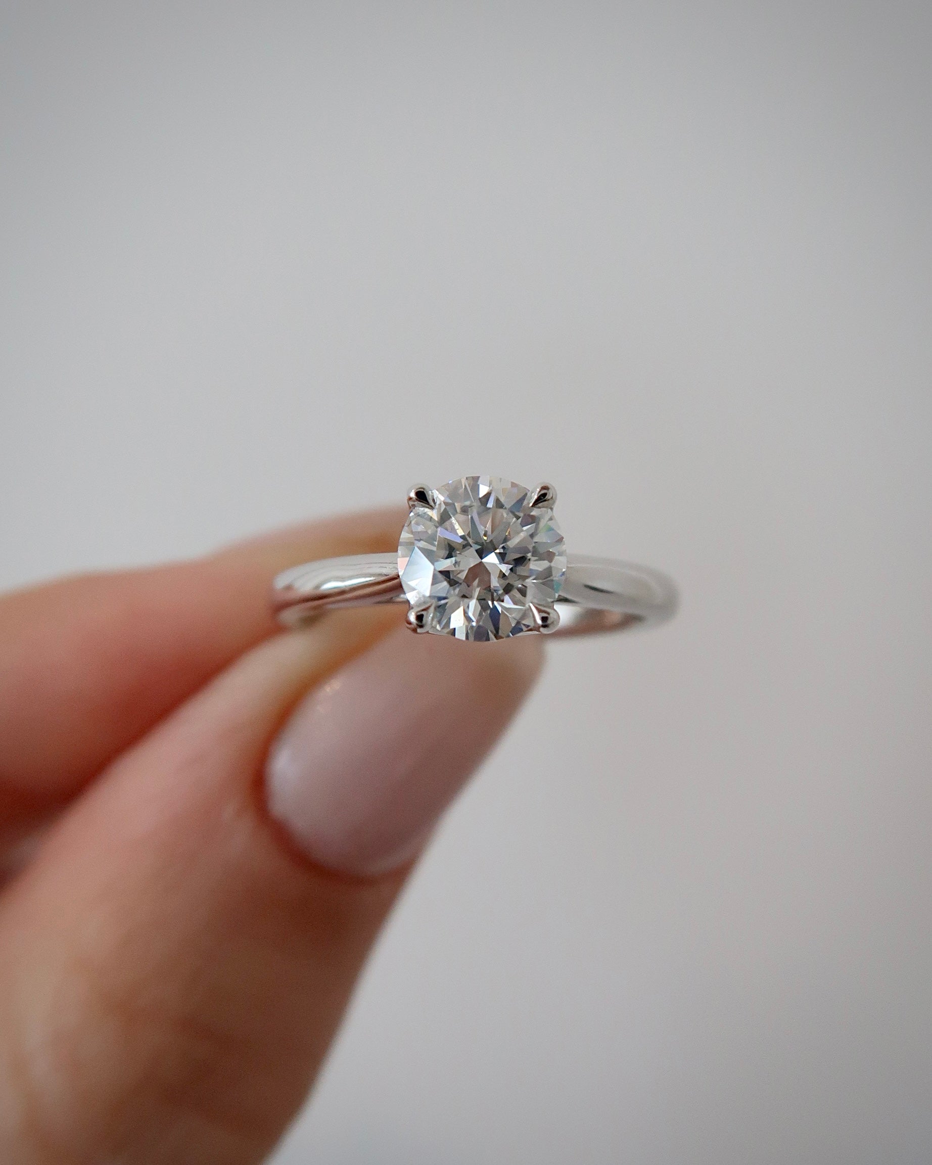 READY: 1 ct Round Cut Engagement Ring