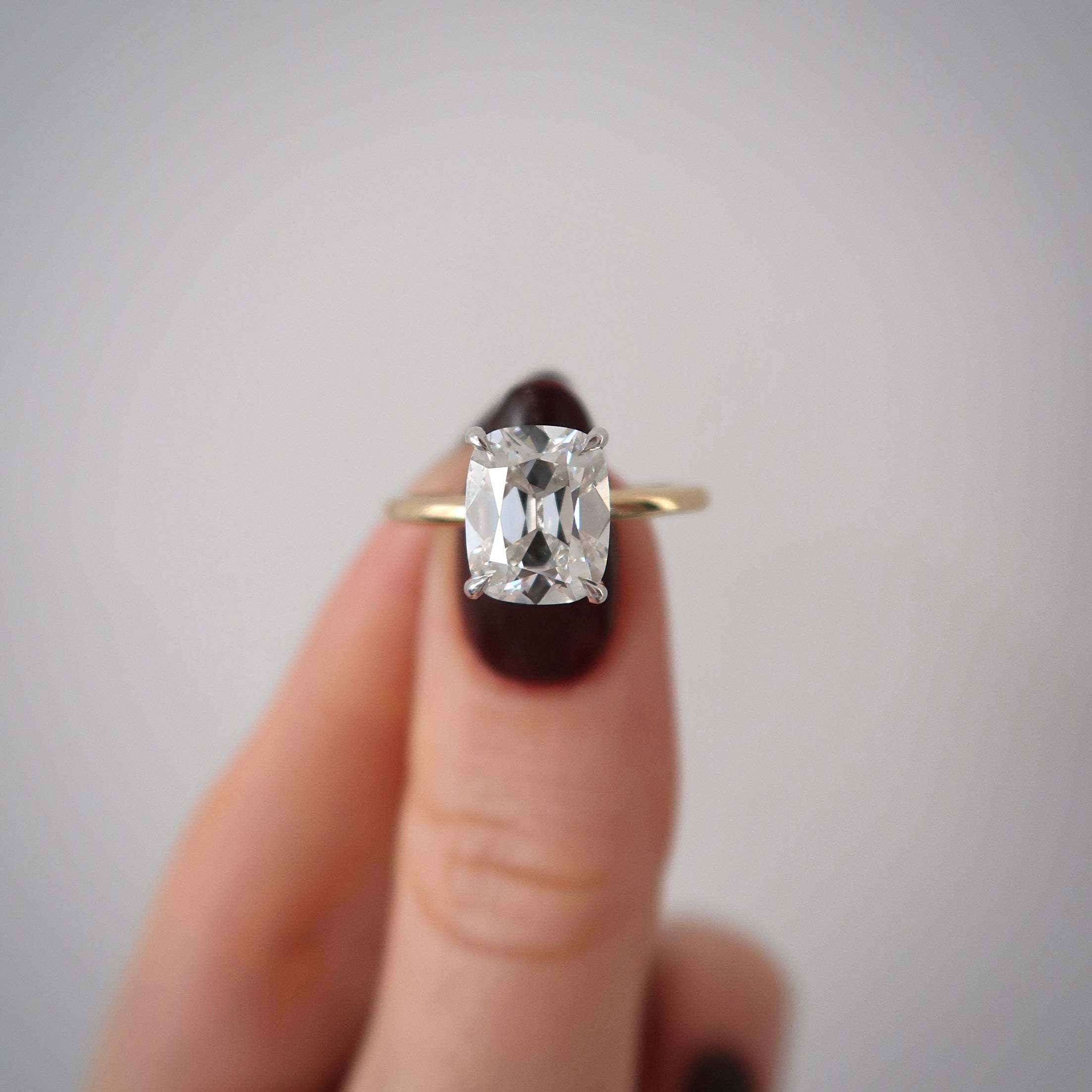 Lab Diamond Solitaire- Antique (OMC) Cushion 2.50 CT E VS1