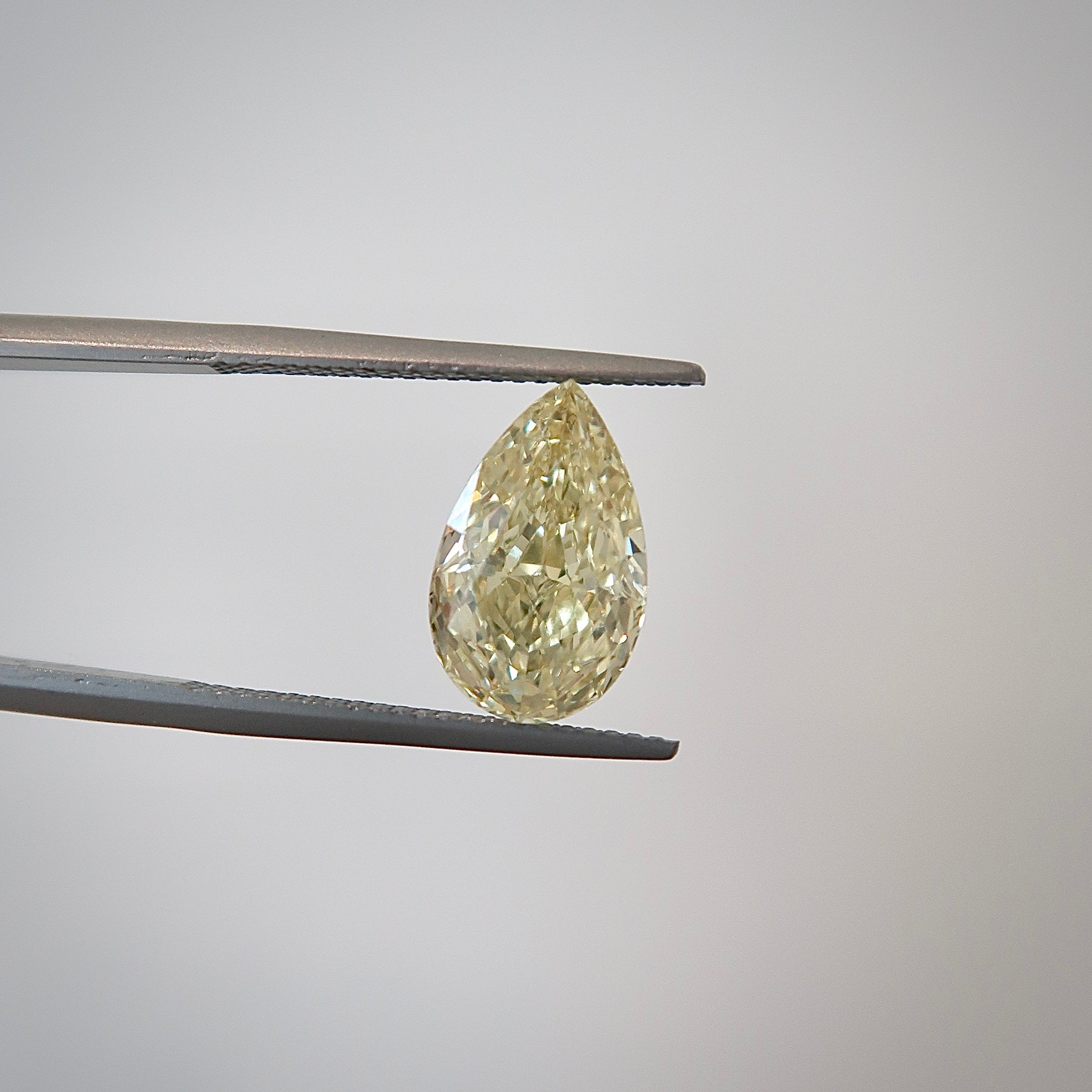 Lab Diamond - Pear 3.77 ct Fancy Intense Yellow VS1