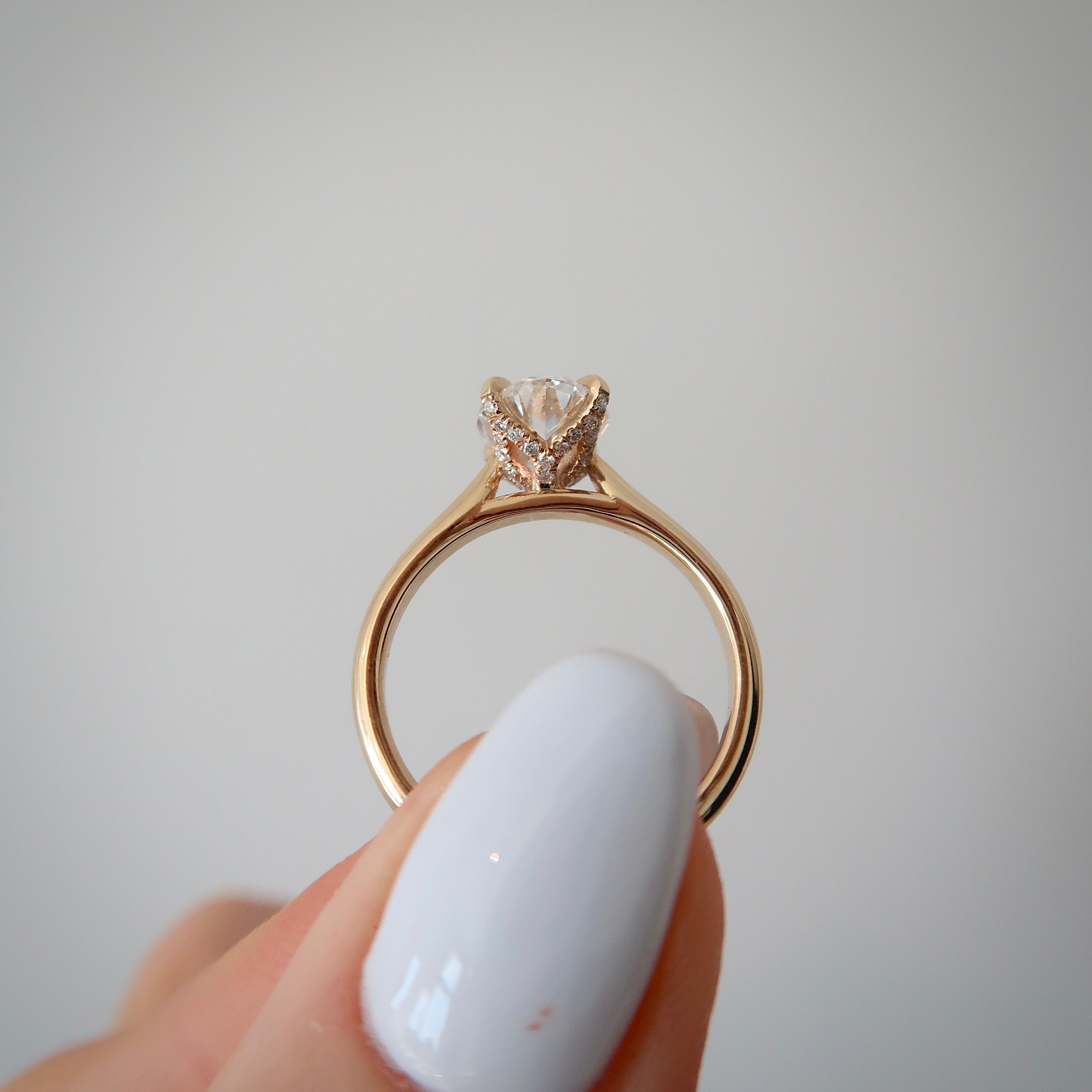 Lab Diamond Solitaire - Oval 2.09 ct E VS1